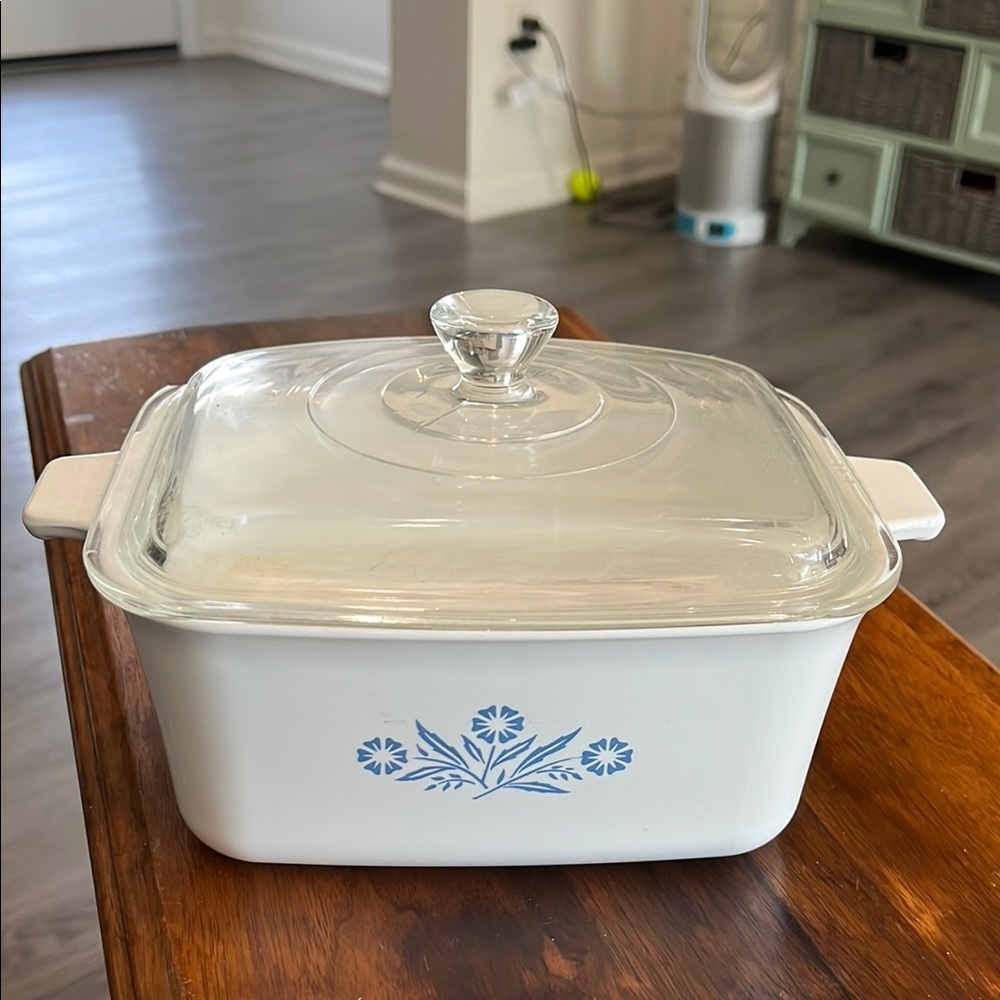 Glass Lid White Corning wear P-4-B glass chipped and worn inside !